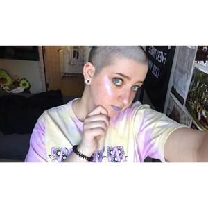 Meet your Posher, Sky